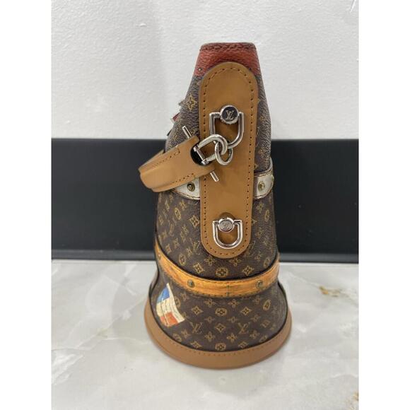 Louis Vuitton LIMITED EDITION TRANSFORMED MONOGRAM TIME TRUNK BAG - Picture 4 of 9